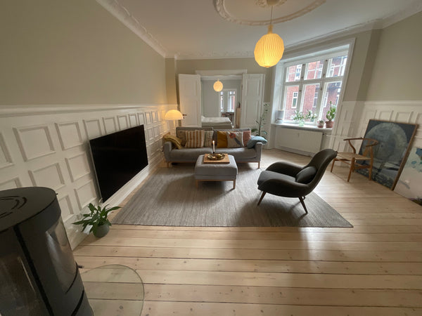 Beautiful, clean apartment in a walk-up, located in a safe, laid-back, quiet nei Copenhagen, Denmark Charming, quiet, light, and central - Welcome Entire rental unit vacation rental 797839