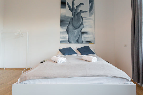 This Stunning apartment is on the 2nd floor of a secure peaceful property. The a Vienna, Austria Residence near central station/Metro/P&R Entire rental unit vacation rental 20206724