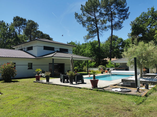 Ce logement paisible offrira un séjour détente pour toute la famille. Cette magn  Magnifique villa avec piscine Entire villa vacation rental 50967889