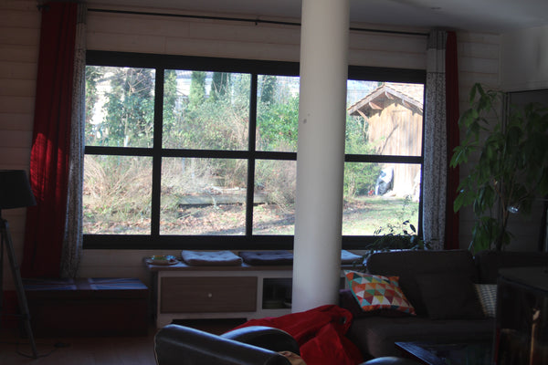 Maison d'architecte à Gradignan située dans un écrin de verdure. Elle se trouve  Biarritz, France Annonce annulée Entire home vacation rental 17230925