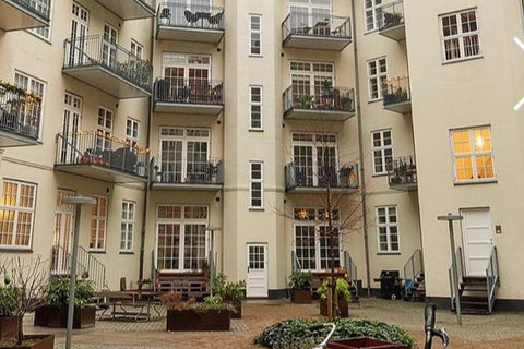 Amazing spacious apartment in the middle of Copenhagen. 5 mins walking to Tivoli Copenhagen, Denmark Quiet Spacious luxury apartment next to Tivoli Entire rental unit vacation rental 27796801