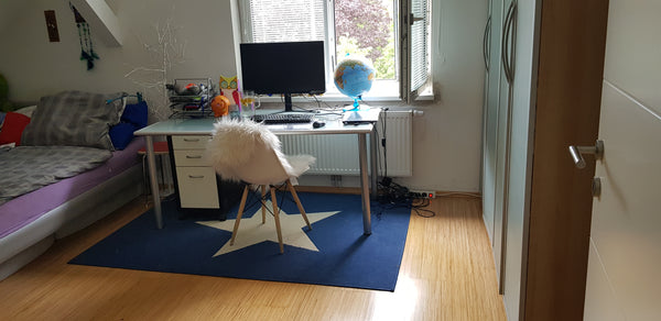 Ich biete ein privates Zimmer in einem Einfamilienhaus in Mannswörth.<br />Das Z Schwechat, Austria Privates und charmantes Zimmer in Mannswörth Private room in home vacation rental 34379374