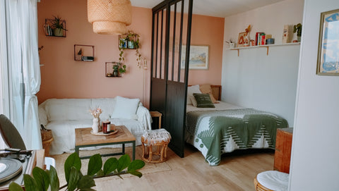 Appartement à 15 minutes en tramway ou vélo du centre ville de Bordeaux ( hôtel  Paris, France Studio vintage & cocooning à 6mn à pied du tramway Entire condo vacation rental 38154809