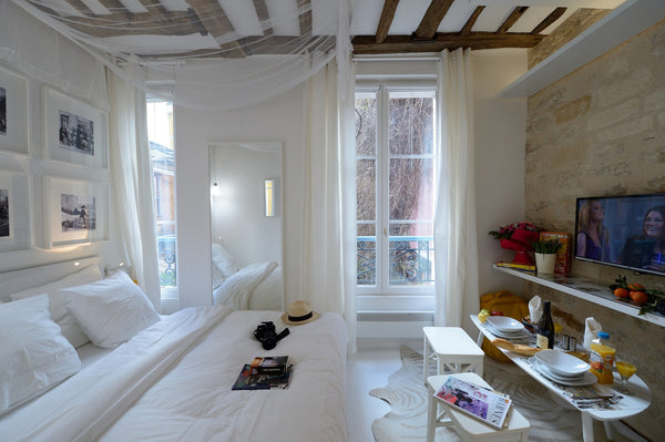 Located in a private residence in the heart of Paris nearby many museums, shops  Paris, France Gorgeous studio in the Haut-Marais! Entire rental unit vacation rental 21581145