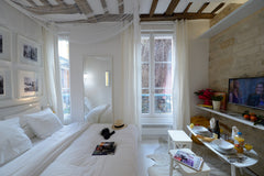 Located in a private residence in the heart of Paris nearby many museums, shops  Paris, France Gorgeous studio in the Haut-Marais! Entire rental unit vacation rental 21581145
