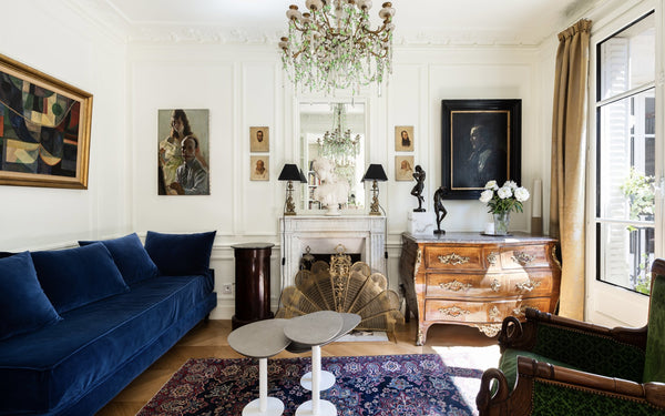 Old parisian charm for this quiet and renovated apartment in a 