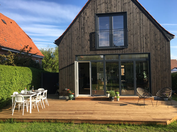Gennemrenoveret familievilla. Den lyse villa har store vinduespartier, køkken al Copenhagen, Denmark Lys villa tæt på København Entire home vacation rental 39017144