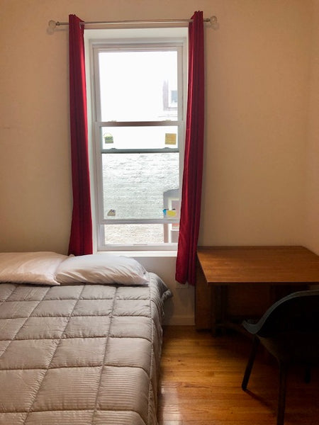 Cozy room in a clean and comfortable apartment. Very quiet street, close to publ New York, NY Rental unit in The Bronx · 1 bedroom · 1 bed · 1 shared bath Private room in rental unit vacation rental 729947657876634696