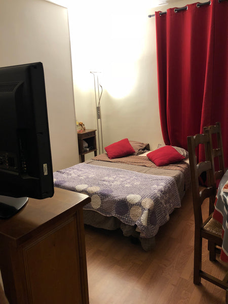 Un studio situé au cœur du 18 eme arrondissement à la butte de Montmartre plus e Paris, France Bienvenue IMalik En plein cœur de Paris Montmartre Entire rental unit vacation rental 23416989