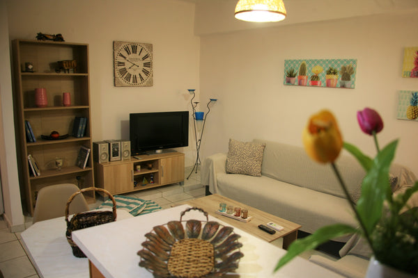 Cosy home next to the center of Athen's.Family-friendly area.Metro station MEGAR GB Athens house next to the metro station Entire rental unit vacation rental 38818513
