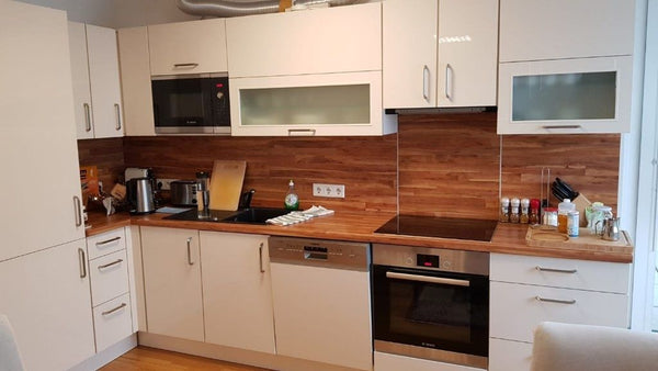 Dich erwartet ein ruhiges geräumiges Zimmer mit Balkonzugang. <br />Die Wohnung  Mödling, Austria Zimmer bei U2 Private room in rental unit vacation rental 658334841137671245