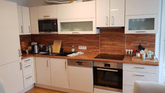 Dich erwartet ein ruhiges geräumiges Zimmer mit Balkonzugang. <br />Die Wohnung  Mödling, Austria Zimmer bei U2 Private room in rental unit vacation rental 658334841137671245