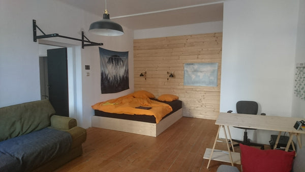 Die Wohnung ist eine Altbauwohnung mit einer etwas kreativeren Einrichtung! Sie  Parndorf, Austria 26m2 Room in shared flat close to the center! Private room in rental unit vacation rental 27969687