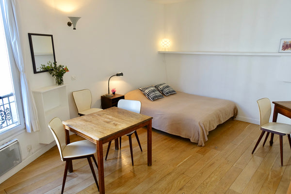 <b>The space</b><br />Peaceful studio (21m2) on the 1st floor  with one window a Paris, France Calm studio, rue Oberkampf Entire rental unit vacation rental 332387