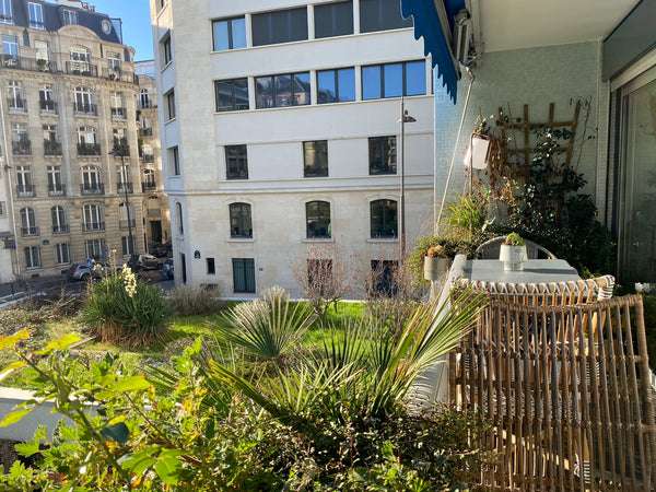 Tour Eiffel / commerces /Appartement 120 m2 Calme et ensoleillé balcon, entièrem Paris, France L'appart de Sof : Visite et Détente Tour Eiffel Entire rental unit vacation rental 29093962