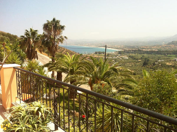 alkion apartments has 6 studio and 9 apartments with amazing view of the port of Chania, Greece alkion apartments Entire rental unit vacation rental 6879867