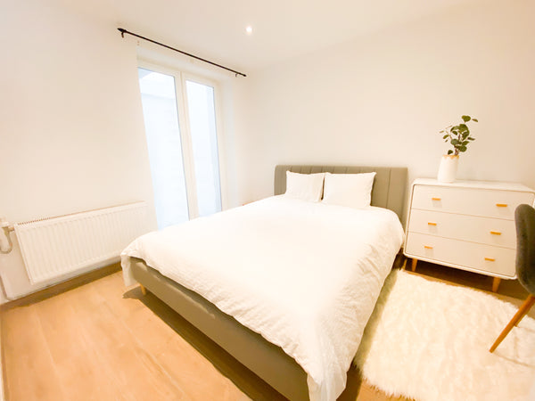 Beautiful bedroom in a typical Brussels town house designed to host travellers e  Cosy room in Heart of Brussels, 10 min walk to EU Private room in home vacation rental 685642619262961866
