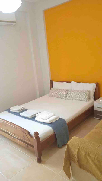 I am delighted to welcome you in this lovely, fully equipped and clean one-bedro GR Sweet one bedroom apartment (near to city centre) Entire condo vacation rental 48360582