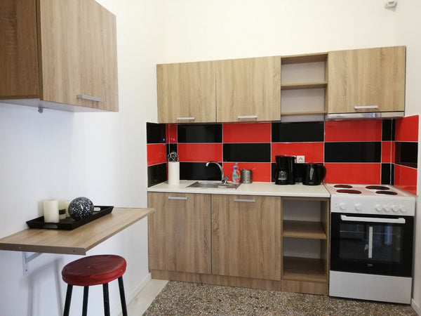 Conveniently located within 600m of Omonia Square (3' on  foot), near to Monasti Athina, Greece OM ON  Hostel - 1Bed in an 4 double bunk room. Shared room in bed and breakfast vacation rental 42734007