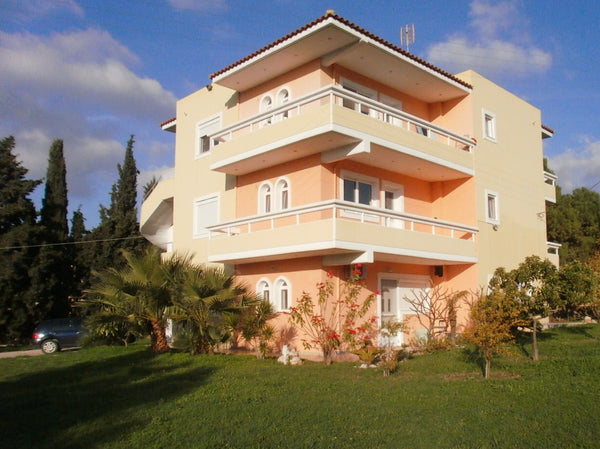 Beautiful one bedroom semidetached house with a private entrance.it has one larg Rhodes, Greece mirties apartment 2 Entire rental unit vacation rental 5450820