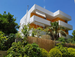 Die  60 qm große Ferienwohnung  befindet sich in der 2. Etage des Hauses ( Neuba Greece Rhodos-Stadt moderne Wohnung Nr 1 - in  Strandnähe Entire rental unit vacation rental 32358821