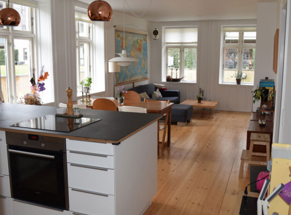 Kid-friendly apartment located next to Cafées, supermarkets, Metro station and t Copenhagen, Denmark In the middle of the city, next to a big park Entire rental unit vacation rental 41080457