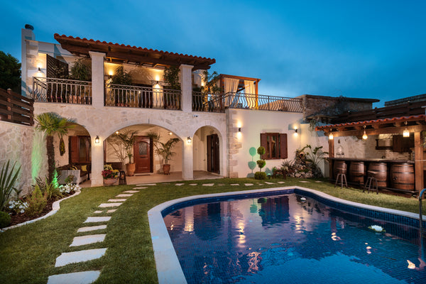 Located in Embrósneros, Villa Nicole II provides accommodation with a private po Chania, Greece Private luxury villa with pool Villa Nicole 2 Entire villa vacation rental 49875320
