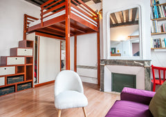 Welcome to your Parisian pied a terre straight in the famous trendy/cultural/his Paris, France Marais- Fourcy cute nest close to Notre Dame Paris Entire rental unit vacation rental 17771513