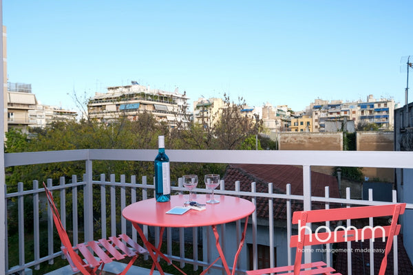 Modern homm Flat in Militou street, 1 min away from Attiki metro station<br /><b Athens, Greece Modern homm Flat at Attiki metro Militou str Entire rental unit vacation rental 40386509