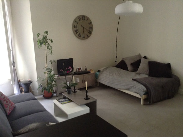 Cosy and comfortable studio of 35 sqm at the 4th floor, it is well furnished, fu Paris, France Charmant studio proche champ de mar Entire rental unit vacation rental 3867776