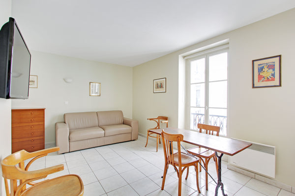 Nice studio located on Avenue Bosquet, Ecole Militaire area, 2 minutes from the  Paris, France Comfortable studio Paris 7th Eiffel Tower Entire rental unit vacation rental 13887920