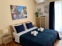 Set in Athens, less than 1 km from Acropolis Museum and a 13-minute walk from Od Athens, Greece Renovated cozy apartment near to Acropolis Entire rental unit vacation rental 40628331