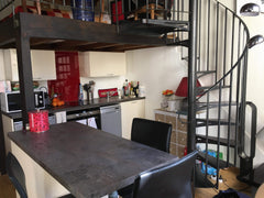 Dans un immeuble typiquement lyonnais charmant et calme des pentes de la Croix r Lyon, France Appartement Canut Pentes Croix Rousse Entire rental unit vacation rental 50441303