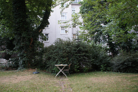 Spacious 25m² room in a 74m² flat, 10 minutes for the first district + garden. < Vienna, Austria 25m² Private room with garden Private room in rental unit vacation rental 915450