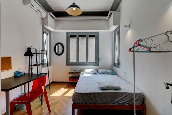 Magnificent room in a large House 115 sqm, greek post modernism bauhaous buildin Greece Spacial room in Bauhaus Apartments Private room in rental unit vacation rental 37253555