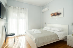 Stay with your family in this wonderful accommodation with a lot of space for jo GR Wonderful stay right at Acropolis area! Entire condo vacation rental 603613174939153575