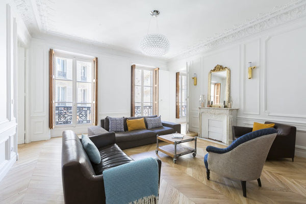 Beautiful and spacious apartment, perfect for a family, situated in the heart of Paris, France Paris: classic style flat in central neighborhood Entire rental unit vacation rental 21646891