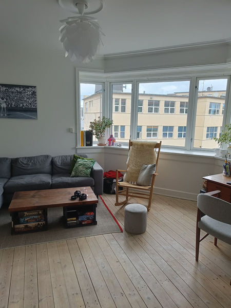 This light three-room apartment gives you a lot og space and is a great place fo Copenhagen, Denmark Skøn, lys lejlighed i roligt område Entire condo vacation rental 630295184707647355