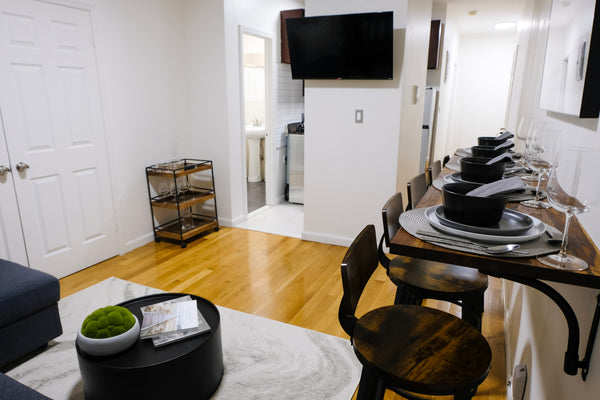Take a morning stroll along Riverside Drive while enjoying the views of the Huds  Rental unit in New York · ★4.90 · 2 bedrooms · 4 beds · 1 bath Entire rental unit vacation rental 658545811833091501