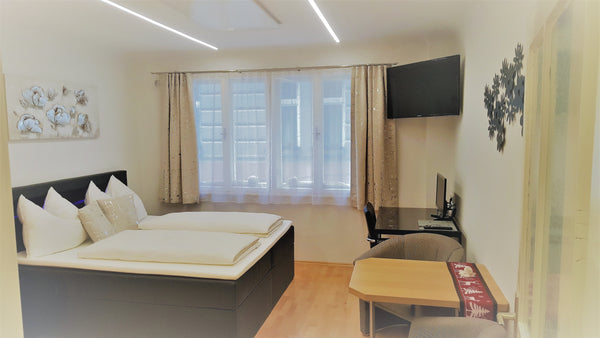Nice City Apartment in on of the main streets of Vienna :)<br />Shoppingmalls, B Haag, Austria City Apartment in Mariahilfer Straße Entire rental unit vacation rental 30372920