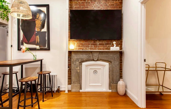 Kick back and relax in this calm, stylish space. 3 bedrooms and a large loft lik Toronto, Canada Rental unit in New York · ★New · 3 bedrooms · 3 beds · 1 bath Entire rental unit vacation rental 1052339755759934146