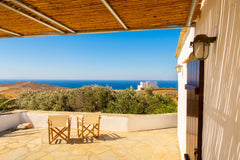 Kykladenhaus auf terrassiertem Grundstück mit Olivenhain und Gartensitzplatz. Fa Switzerland Idyllisches Haus mit Traumblick Entire home vacation rental 4912720