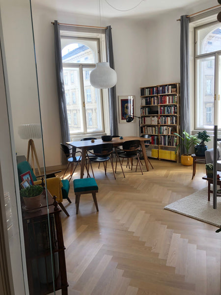 Unsere Wohnung ist geräumig, hell und schön eingerichtet. Sie liegt im 3. Bezirk Vienna, Austria Helle Altbauwohnung im Zentrum Wiens Entire rental unit vacation rental 662035716757355730