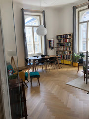 Unsere Wohnung ist geräumig, hell und schön eingerichtet. Sie liegt im 3. Bezirk Vienna, Austria Helle Altbauwohnung im Zentrum Wiens Entire rental unit vacation rental 662035716757355730