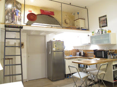 Venez profiter de ce chaleureux appartement décoré avec goût, dans un quartier c Bordeaux, France Appart ÉLISÉE T1 Bis 26m² Entire rental unit vacation rental 53563734