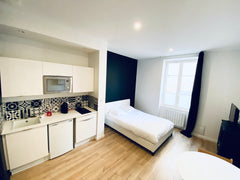 Au cœur du 7eme arrondissement de lyon dans une rue très calme, cocon tout équip Lyon, France LYON HYPER CENTRE BERTHELOT Entire rental unit vacation rental 45770063