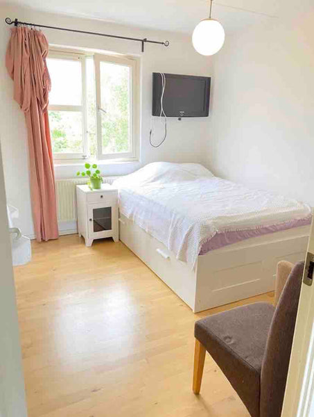 Heart of the city, front of bus and metro station,cosy,clean. private room. I of  Heart of the city, front of bus and metro station Private room in rental unit vacation rental 51191507