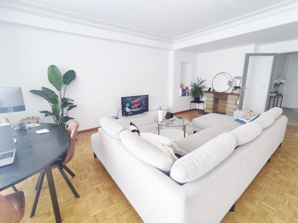 Appartement situé à 2 minutes à pied de la place miroir et à 7 minutes en voitur Brussels, Belgium Superbe appartement avec terrasse Entire rental unit vacation rental 695622796013819730