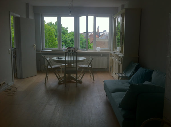 studio refait à neuf - entièrement équipé et très clair idéalement situé au pied Joinville-le-Pont, France studio  6e etage ascenseur Entire rental unit vacation rental 9723994
