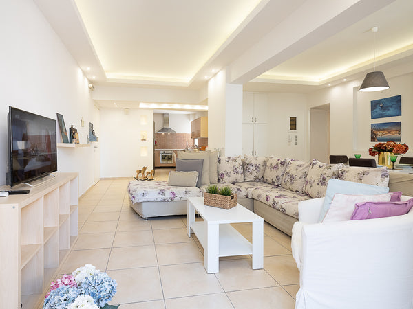 Feel the soul of the local community.<br />Our Mission is to make you feel good.  Heraklion Central Apartment. Entire condo vacation rental 43298024